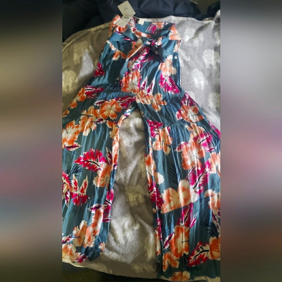 Roxy Hawaiian print pallazo pants. - Picture 1 of 4